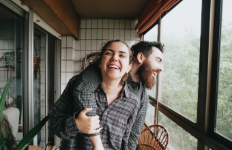 5 idei de amenajare a unui balcon închis