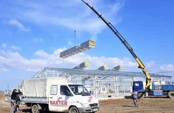 Hale pe structura metalica pentru depozite sau spatii comerciale